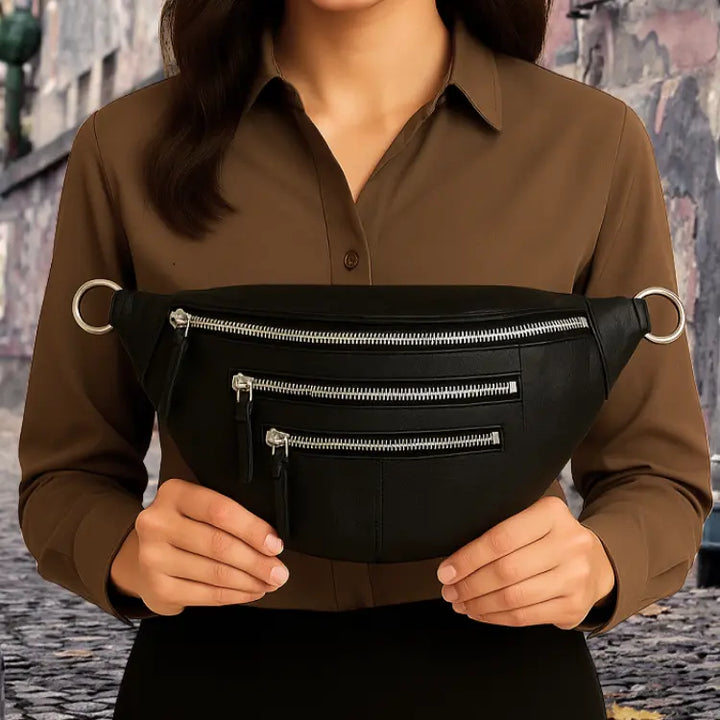 Style Cinta i ny opgraderet variant. Sort m. lynlåse i sølv og aftagelige remme. Fed bestseller bumbag i smukt læder Octopus Denmark