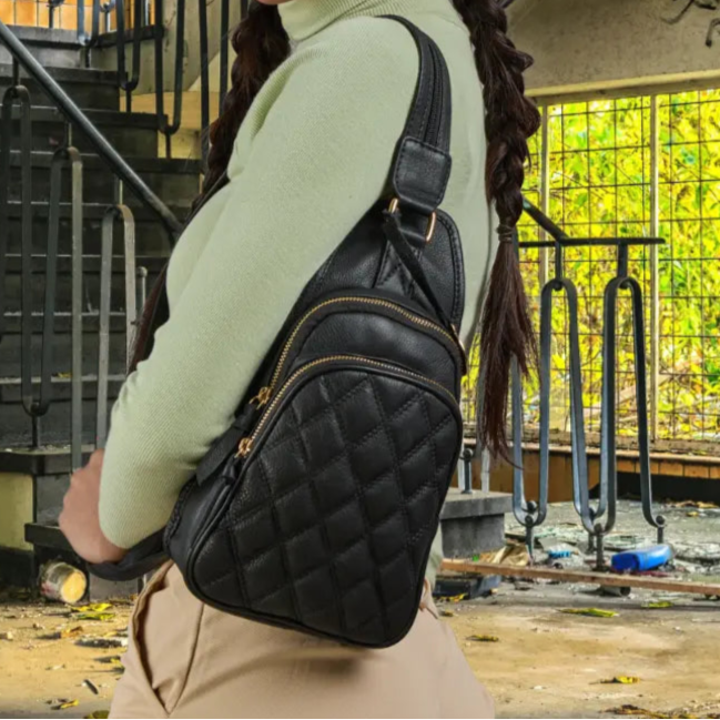 Style Nairobi i sort m. guld. Cool og fashionabel kombineret rygsæk / bumbag i lækkert kvalitetslæder Octopus Denmark