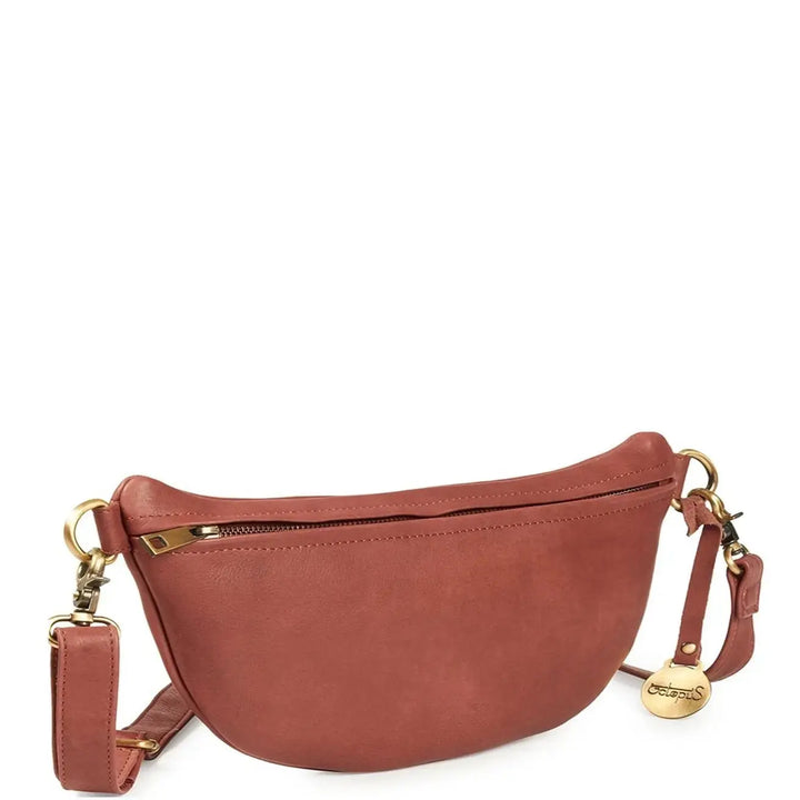 BEMÆRK: Kollektionsprøve. Style Fanny i brun. Úber cool bumbag i brun læder m. rå ringe/karabiner i messing - Octopus Denmark