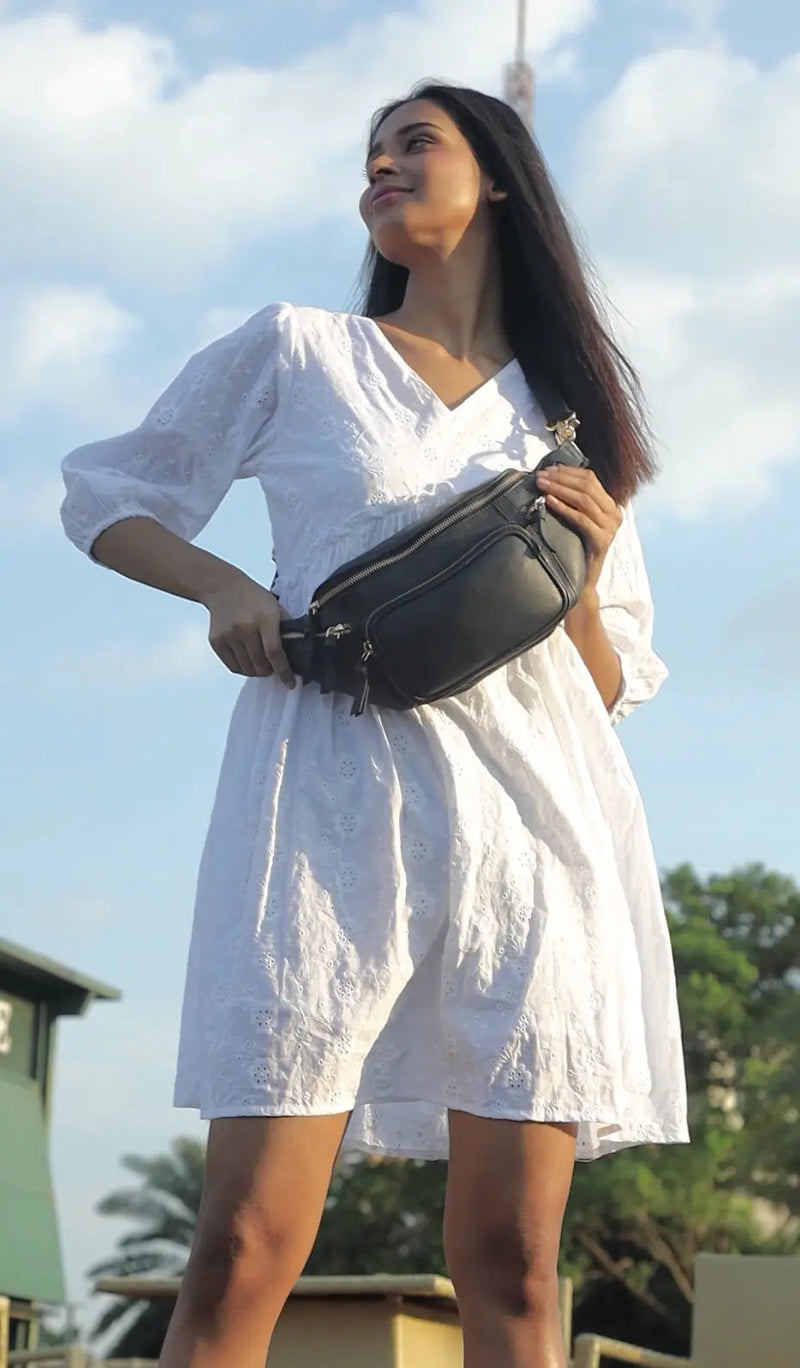 Style Norma i sort m. guld. Vidunderlig stor bumbag i læder m. masser af rum. Rolls-Royce modellen indenfor bumbags - Octopus Denmark