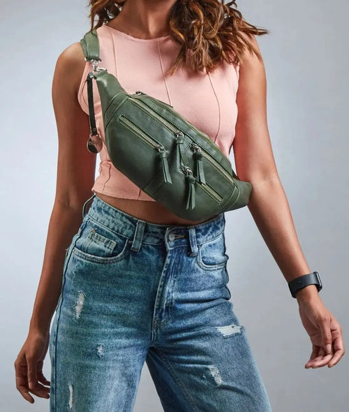 Style Honduras i flot armygrøn. Cool bumbag i kraftigt læder med masser af rum og lommer Octopus Denmark