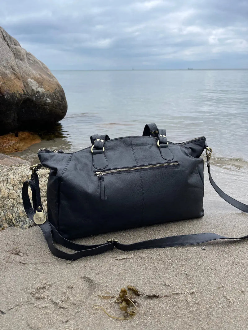 BEMÆRK: Kollektionsprøve. Style Lucia m. spænder & lynlås i messing. Meget stor, vidunderlig og eksklusiv hånd- og skuldertaske i flot læder Octopus Denmark