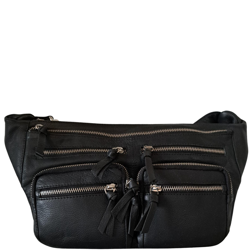 BEMÆRK: Kollektionsprøve. Style Parrot i sort. Meget stor unisex bumbag i smukt kvalitetslæder med otte udvendige rum/lommer