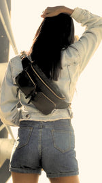 Style Nile i sort læder m. guld lynlås. Suveræn skulder,- crossbody & bumbag taske m. lynlåse i guld - Octopus Denmark