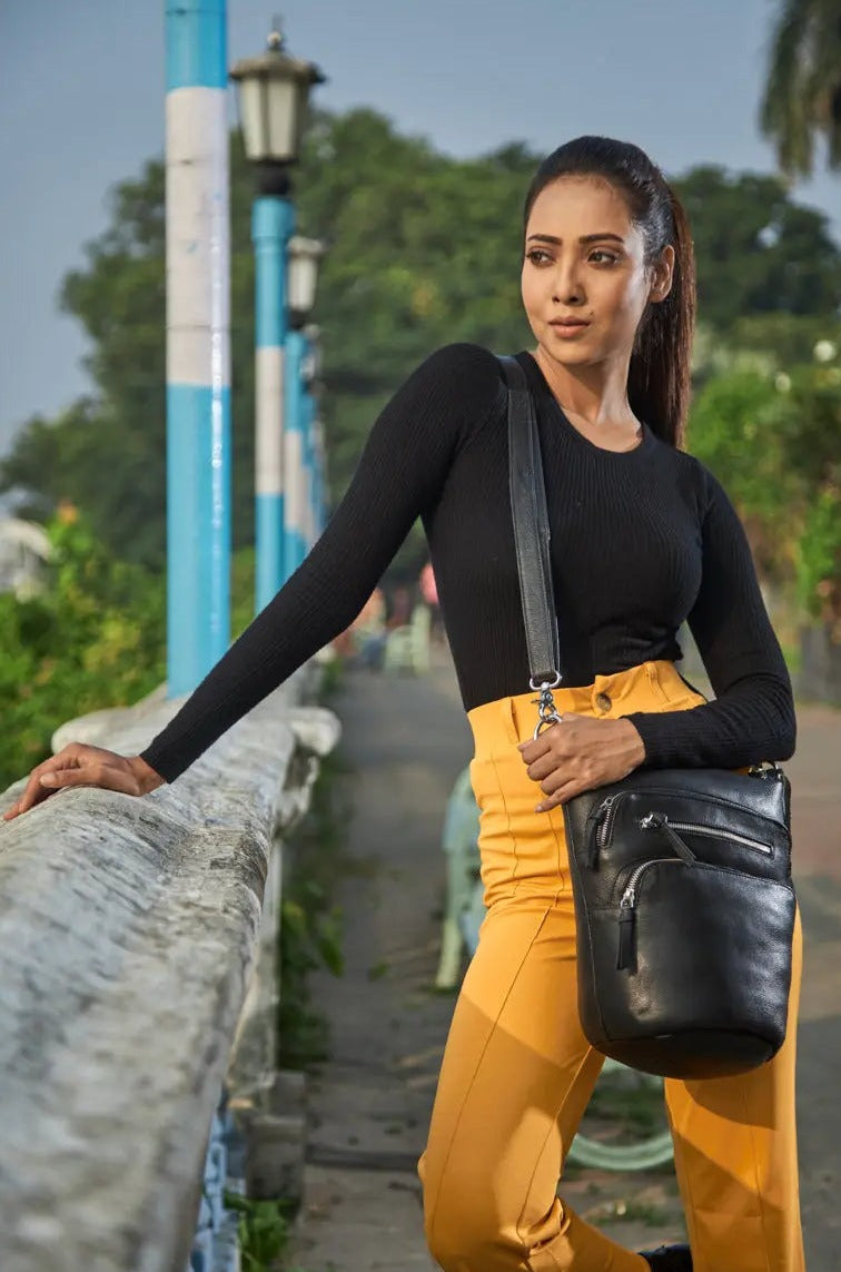 Style Nirvana i sort. Enestående og sublim bumbag, crossbody- og skuldertaske med mange rum og lommer - Octopus Denmark