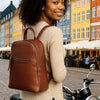 Style Palmas i mørke/chokoladebrun. Suveræn, klassisk unisex rygsæk i flot kvalitetslæder med vintagefinish Octopus Denmark
