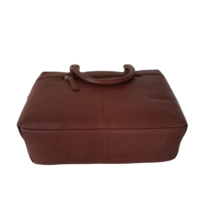 BEMÆRK: Kollektionsprøve. Style Pantone. Super cool håndtaske i kraftigt mørkebrunt læder. Inkl. skulderrem til crossbody Octopus Denmark
