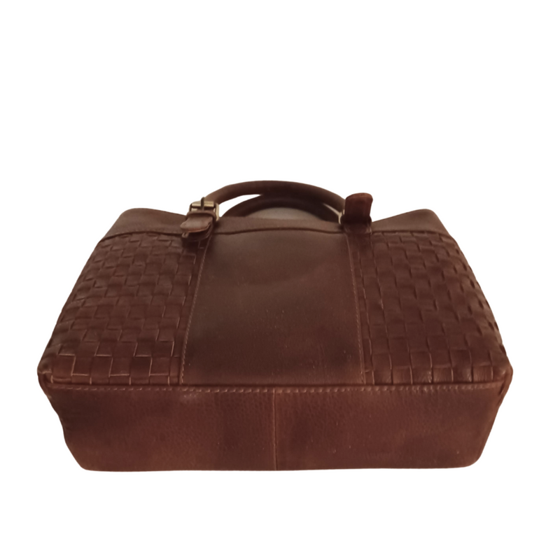 BEMÆRK: Kollektionsprøve. Style Panama. Flot håndtaske i kraftigt mørkebrunt læder. Inkl. skulderrem til crossbody