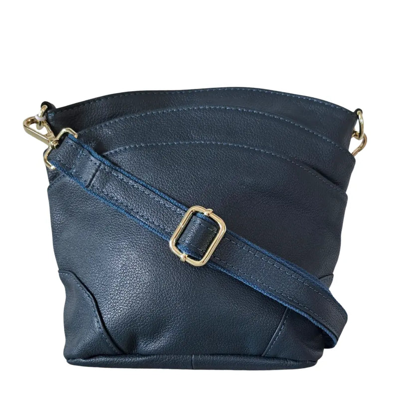 BEMÆRK: Kollektionsprøve. Style Pondus i mørkeblåt læder m. guld fittings. Dejlig skulder- og crossbodytaske i mellemstørrelse Octopus Denmark