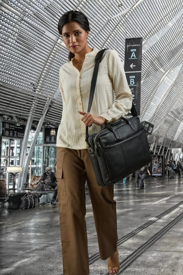 Style Ocean. Eksklusiv cognacfarvet rejse- og arbejdstaske i flot kvalitetslæder m. vintage look - Octopus Denmark