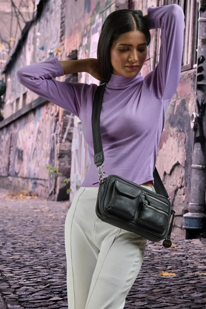 BEMÆRK: Kollektionsprøve. Style Olivia i sort med masser af rum og lommer. Suveræn skulder,- og crossbodytaske i flot læder - Octopus Denmark