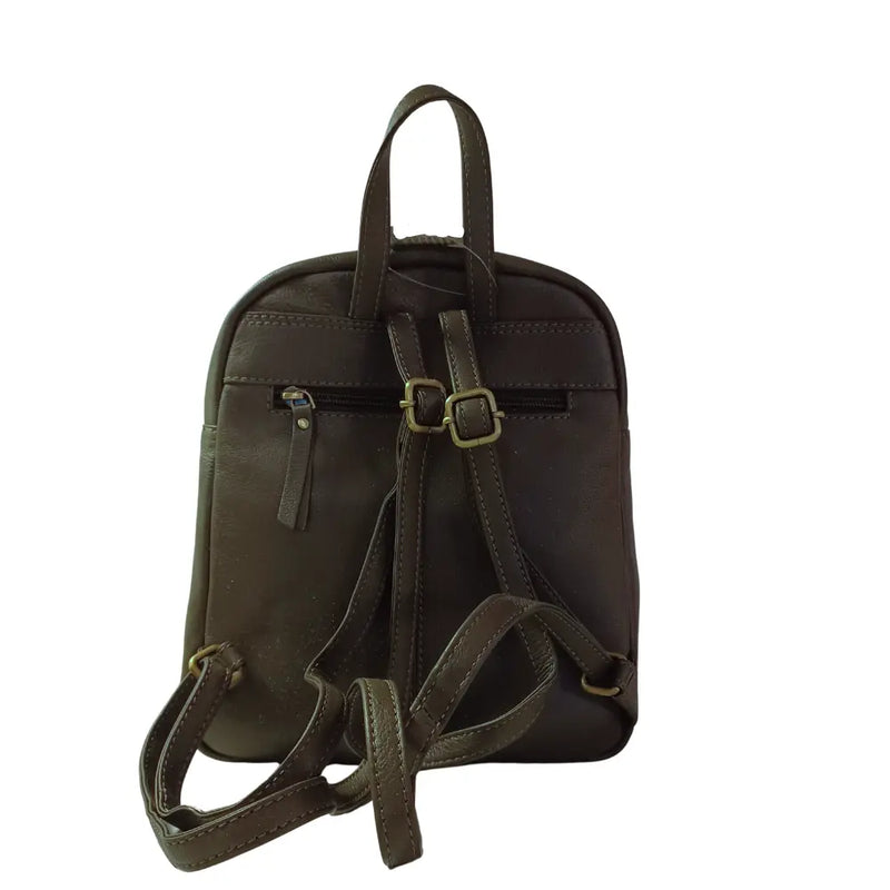 BEMÆRK: Kollektionsprøve. Style Optimus i smukt armygrønt læder. Super cool, større unisex rygsæk i kvalitetslæder. Octopus Denmark