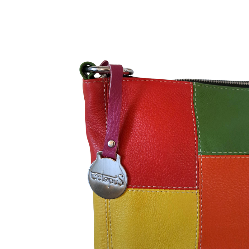 Style Quebec i smukt lys multifarve. Superfed og flot shopper til skulder og crossbody