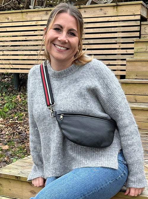 Style Fanny i sort: Cool bumbag med justerbar rem og flotte messingringe Octopus Denmark