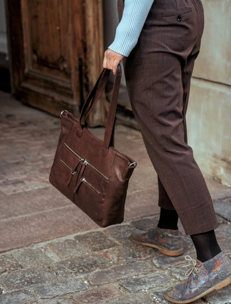 Style Holland i mørkebrun. Stor, fantastisk lædertaske til arbejde, rejser m.m. Octopus Denmark