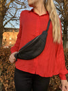 Style Ivory i sort. Mindre bumbag m. lynlås på front og bagside - Octopus Denmark (4354378924102)