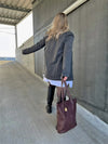 Style Joplin i flot mørkebrun læder (kun ét stk. på lager). Flot shopper, hånd- & skuldertaske i vidunderligt smukt kvalitetslæder Octopus Denmark