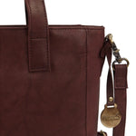 Style Leeds: Flot mørkebrun lædertaske. Smuk og klassisk shopper, hånd, skulder- og crossovertaske Octopus Denmark
