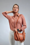 Style Lucca: Sort lædertaske. Skøn skulder- og crossbody lædertaske med flot håndflettet håndrem Octopus Denmark