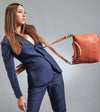 Style Mexico i en flot cognacfarve. Smuk stor lædertaske til hånd, skulder & crossbody Octopus Denmark
