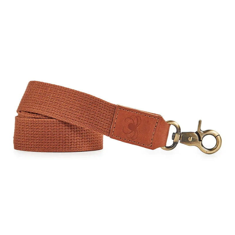 Style Nikita i brun. Fed mindre bumbag taske i kvalitetslæder i flot brun m. lynlåsrum på front og bagside Octopus Denmark