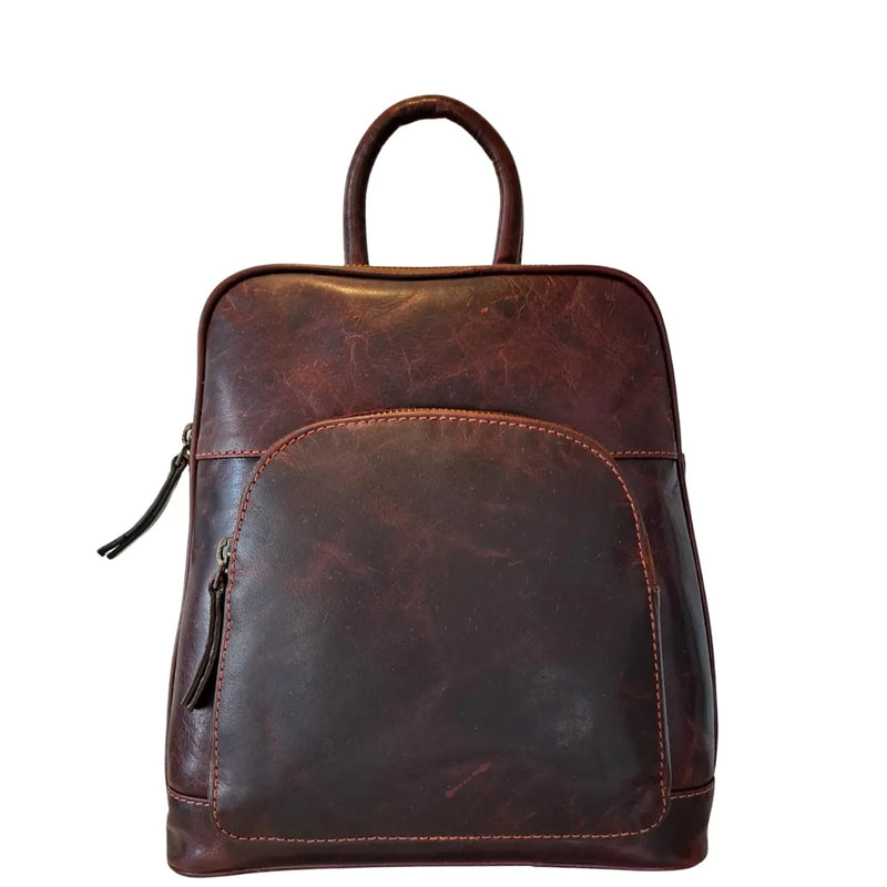Style Peru i smukt mørkebrunt læder. Funktionel og stilfuld unisex rygsæk i buff oily-læder med et råt, mat finish og fede detaljer Octopus Denmark