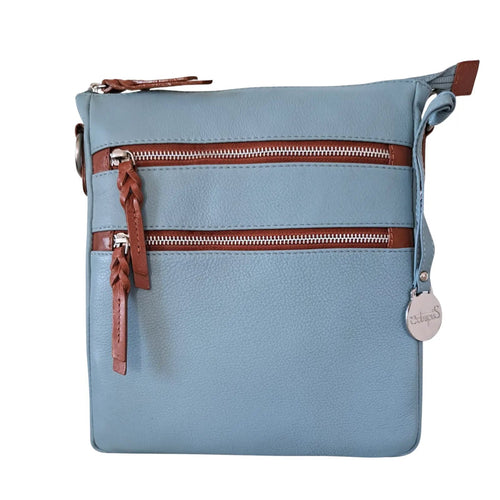 Style Playa i smukt lyseblåt læder med brune detalje. Skøn skulder- og crossbodytaske med flotte kontraster Octopus Denmark
