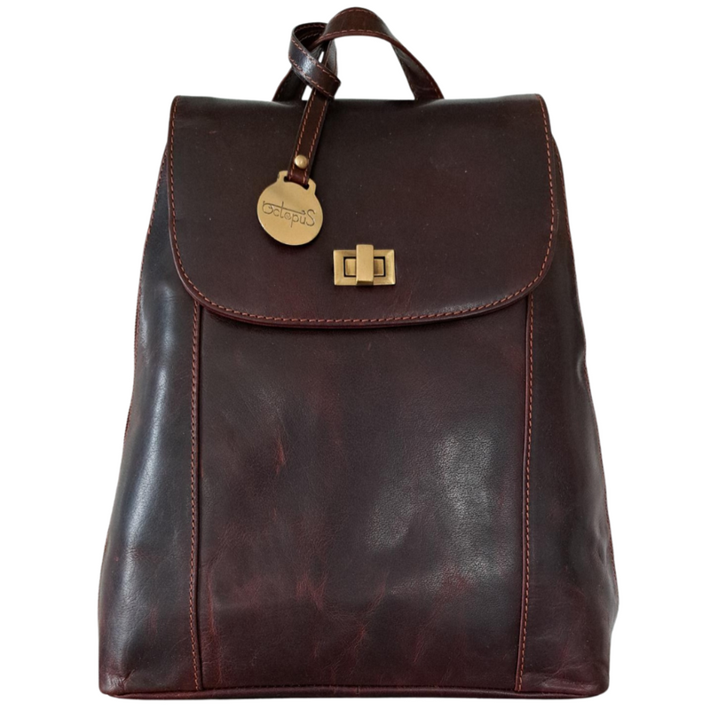 Style Pretty i mørkebrun. Elegant og rå læderrygsæk i smukt vintagelæder med mange flotte detaljer