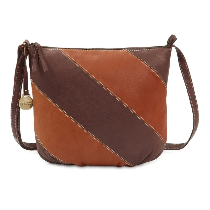 BEMÆRK: Kollektionsprøve. Style Cuba i supersmuk brun/cognac. Klassisk crossbody skuldertaske i blødt kvalitetslæder